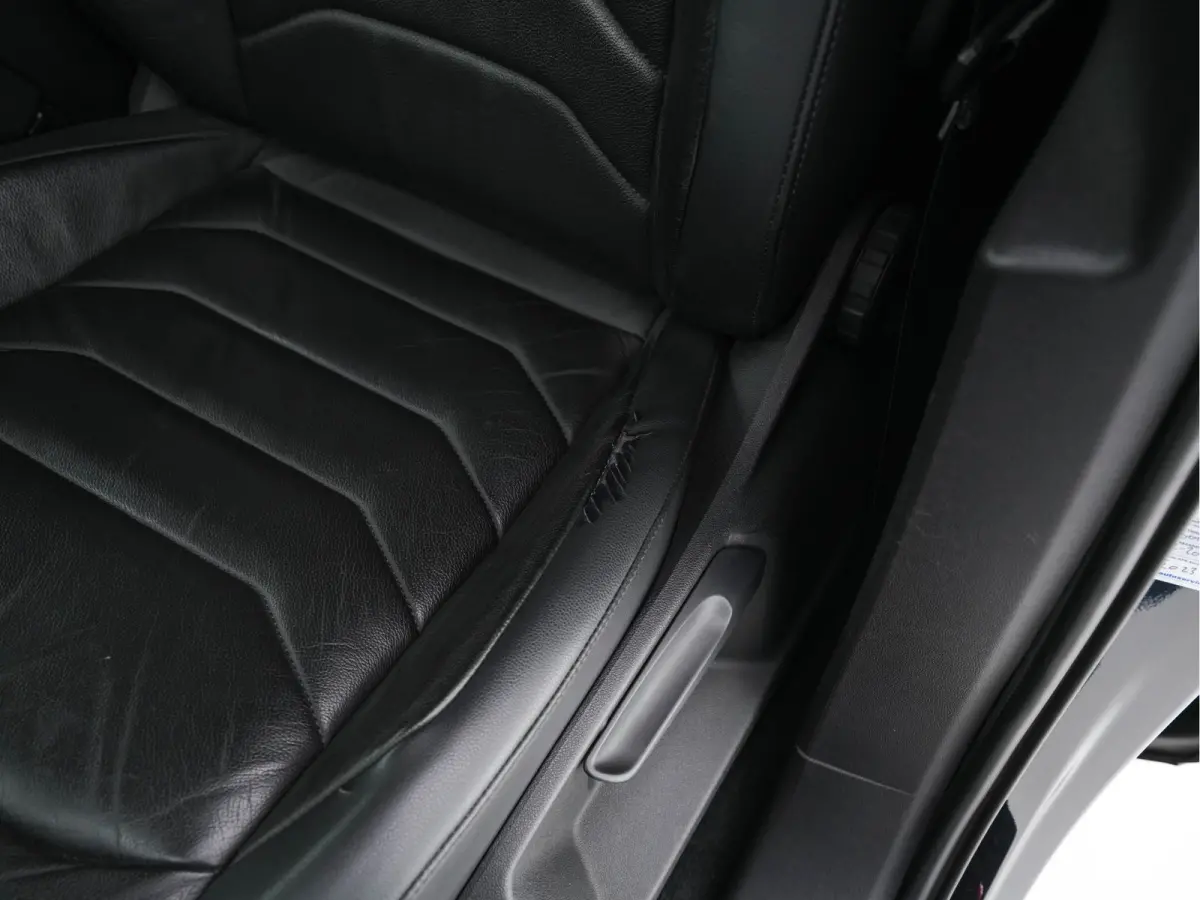 3.0 TDI R-Line (INCL-BTW) Aut. *LEATHER | FULL-LED | BLIND-SPOT | HEATED-COMFORTSEATS | AIR-SUSPENSION | KEYLESS | CAMERA | NAVI-FULLMAP | PRIVACY-GLASS | ADAPTIVE-CRUISE |  SHIFT-PADDLES | 