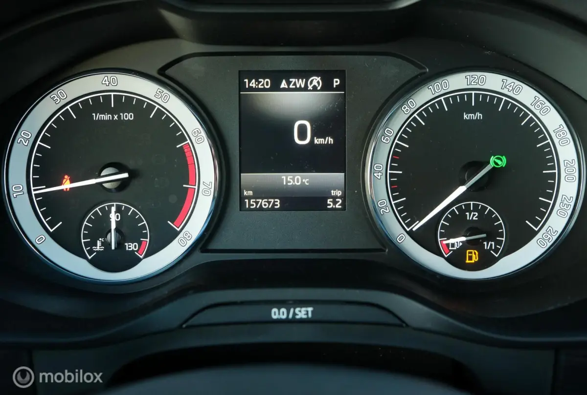 1.5 TSI Business Edition Plus | Canton audio |Adaptieve Cruise | Stoelverw. | Alcantara | CarPlay | Moon White metallic | LED