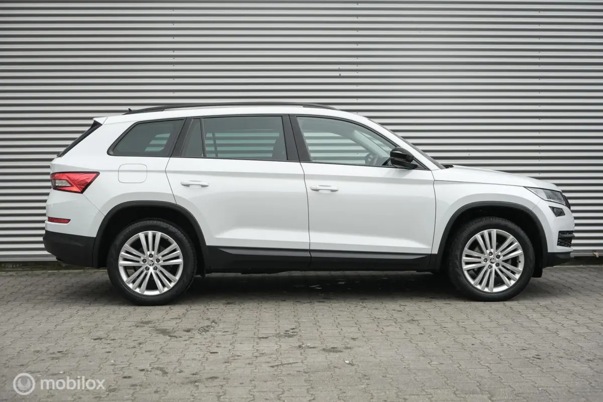 1.5 TSI Business Edition Plus | Canton audio |Adaptieve Cruise | Stoelverw. | Alcantara | CarPlay | Moon White metallic | LED