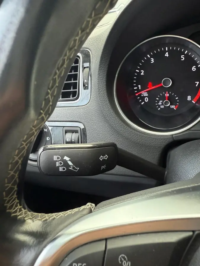 1.2 TSI 90 pk | R-Line | Navigatie | 5 deurs