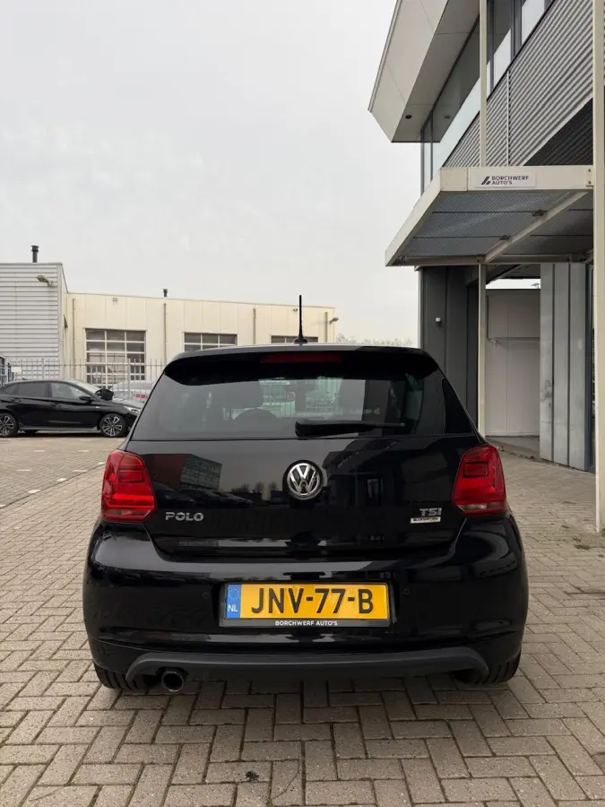1.2 TSI 90 pk | R-Line | Navigatie | 5 deurs