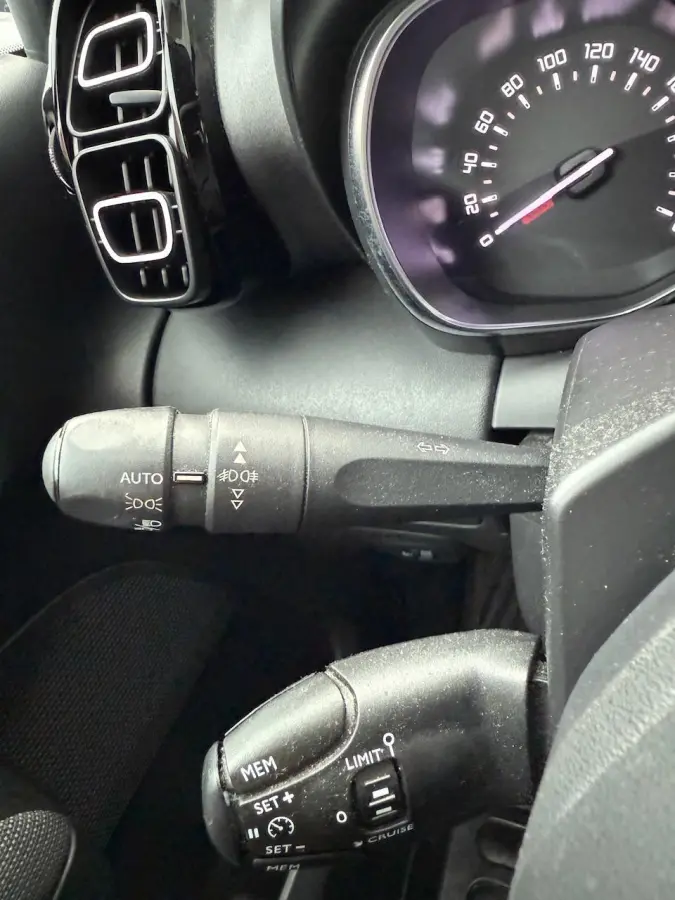 1.2 Benzine | Cruise control | Hoge instap | Bluetooth