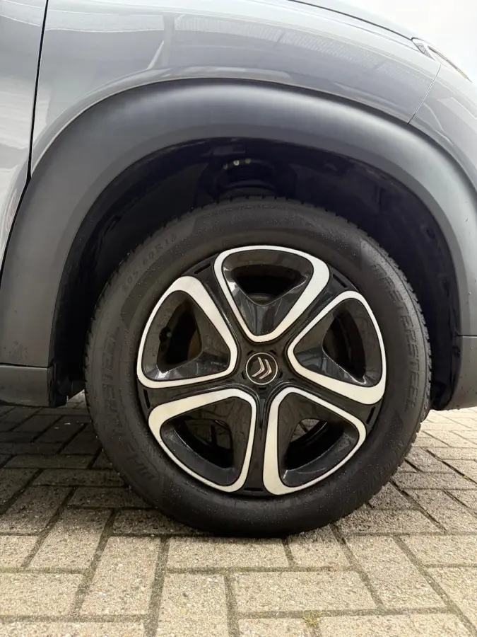 1.2 Benzine | Cruise control | Hoge instap | Bluetooth