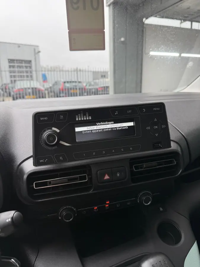 1.2 Benzine | Bluetooth | 5 zitplaatsen