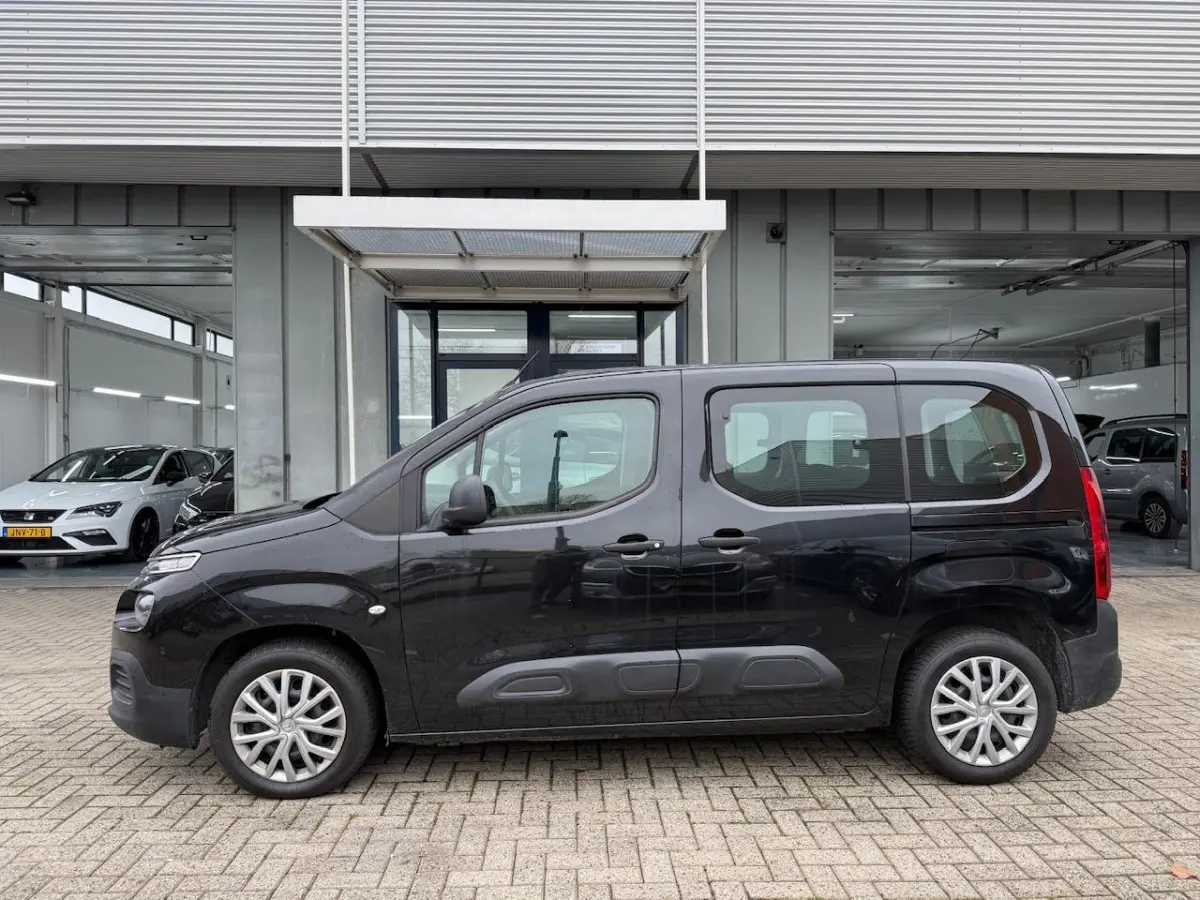 1.2 Benzine | Bluetooth | 5 zitplaatsen