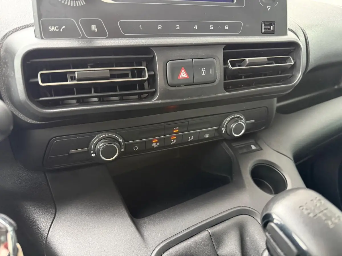 1.2 Benzine | Bluetooth | 5 zitplaatsen