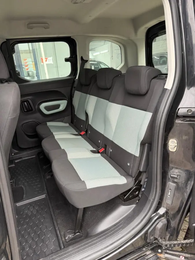 1.2 Benzine | Bluetooth | 5 zitplaatsen