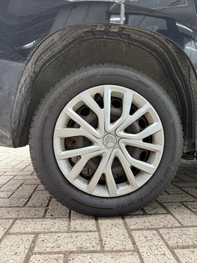 1.2 Benzine | Bluetooth | 5 zitplaatsen