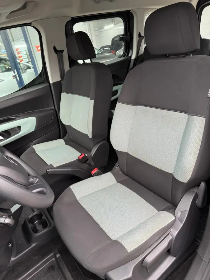 1.2 Benzine | Bluetooth | 5 zitplaatsen