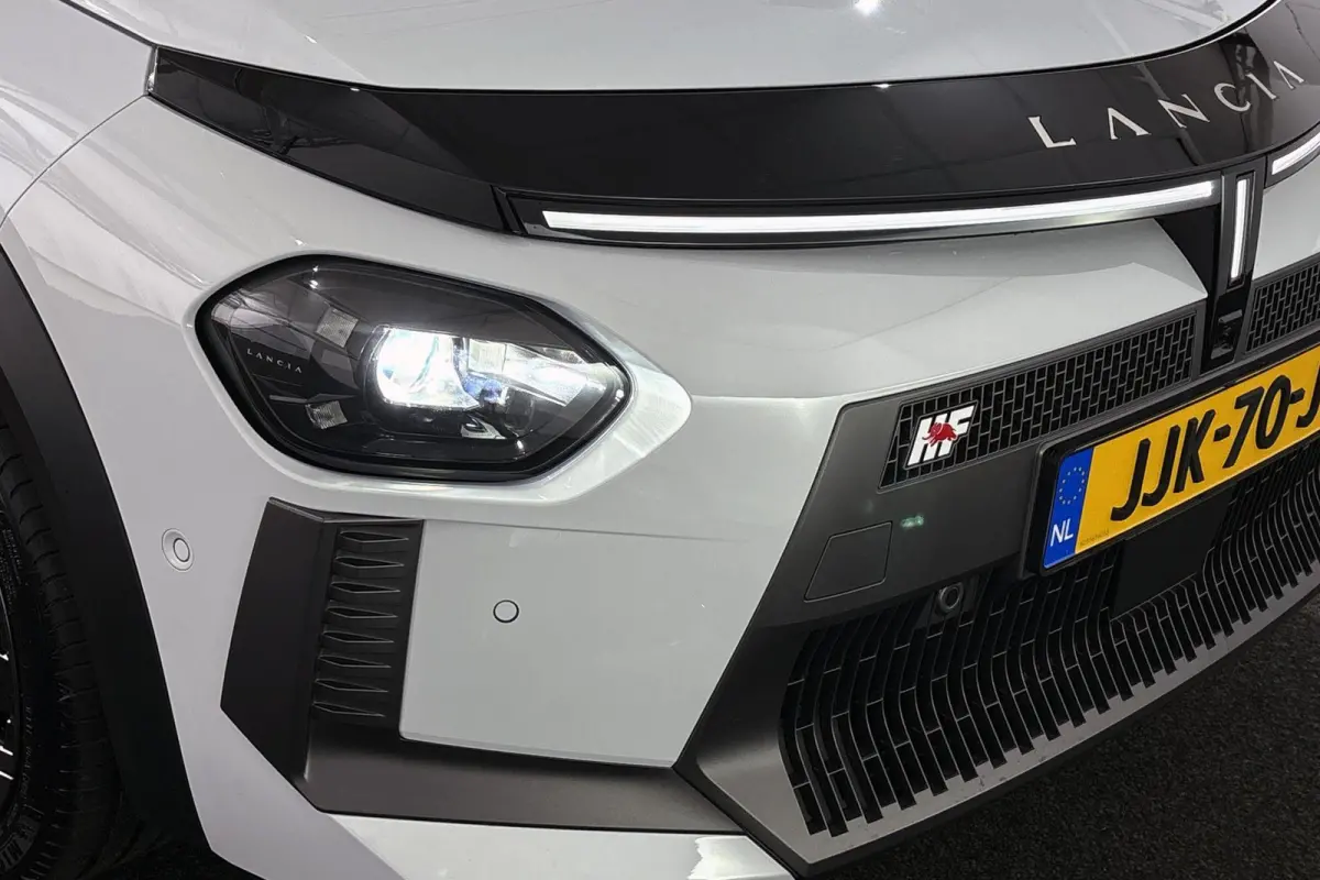 1.2 Turbo Hybrid HF Line / Full Operationele Lease €565,- ex btw!