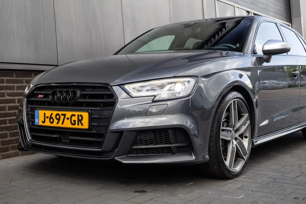 2.0 TFSI 310 pk S3 Quattro Pro Line Plus S-Line /Facelift/ Pano-Dak/ Matrix-Led/ Adap.Cruise/ B&O-Sound/ Dynamic-Steering/ Sport-Stoelen/ Stoel.Verw. Park.Sens/ 19'' LMV