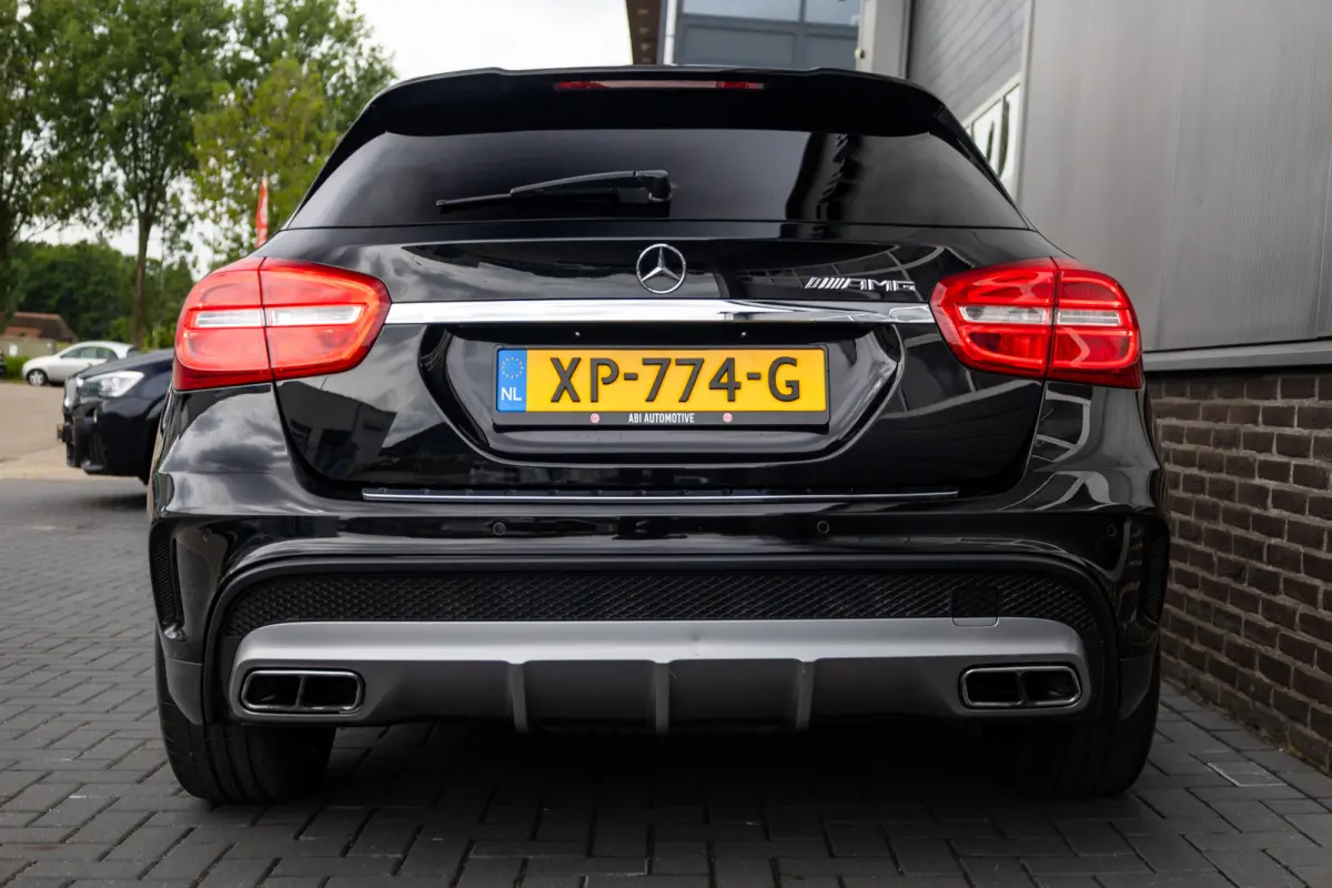 45 AMG 361 pk 4MATIC AMG-Sportpakket / Xenon/ Schaal-Stoelen/ Stoel.Verw/ Park.Sens/ Climate/ Cruise-Controle/ 19'' LMV