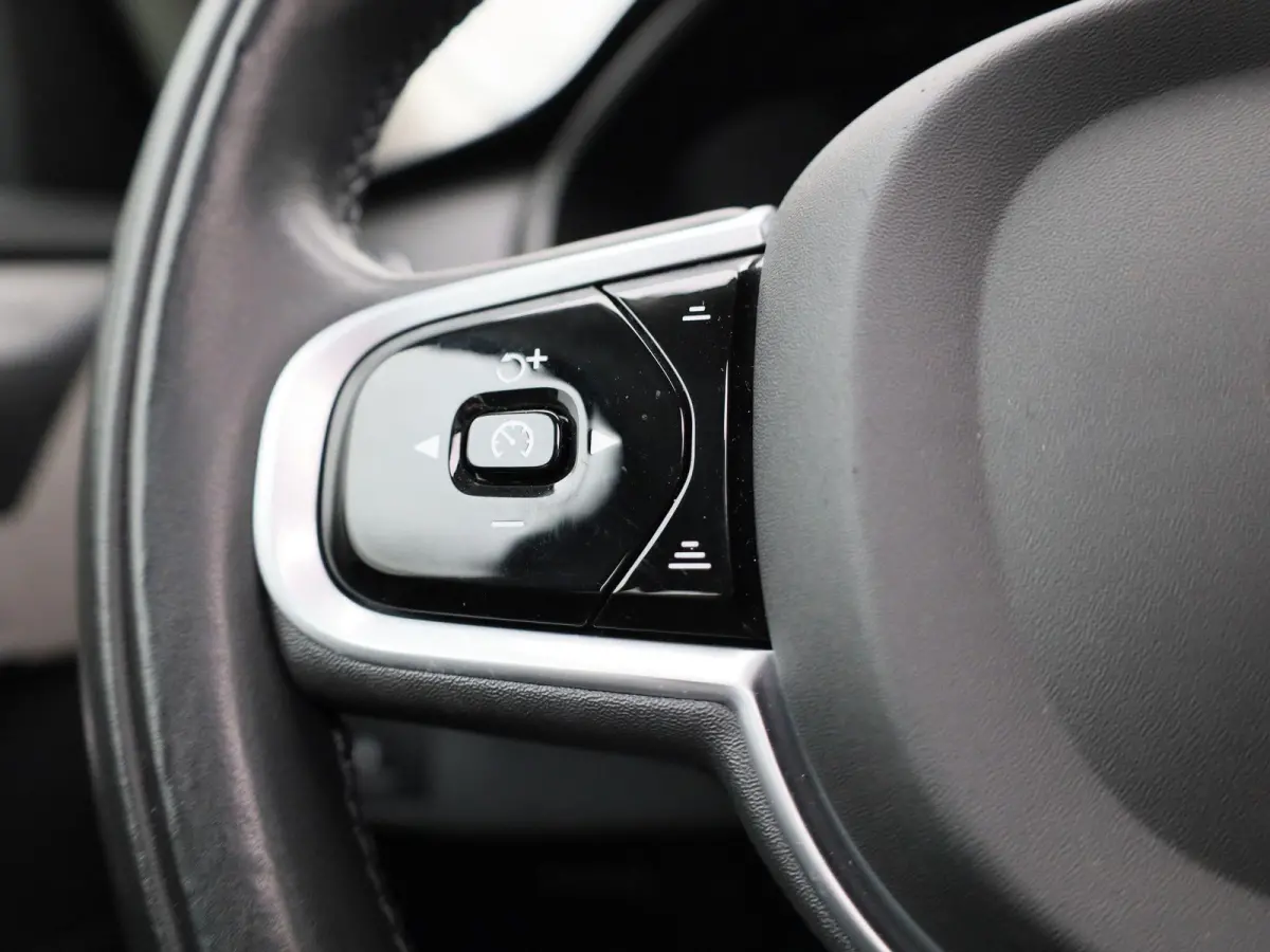 2.0 T8 Recharge AWD Inscription Exclusive | Automaat | Luchtvering | Adaptieve Cruise Stop&Go | Navigatie |  Head-up Display | 360° Camera | Panoramadak | Nappa Leder | Massage Stoelen | St