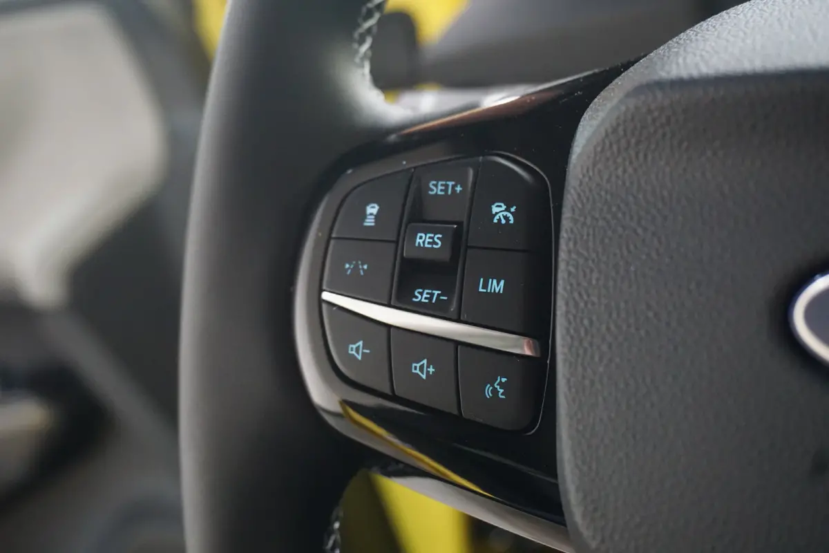 Premium 44 kWh | Ford Voorraad, Snel Leverbaar! | Driver Assistance Pack | Winter Pack | Panoramadak | 19 Inch |