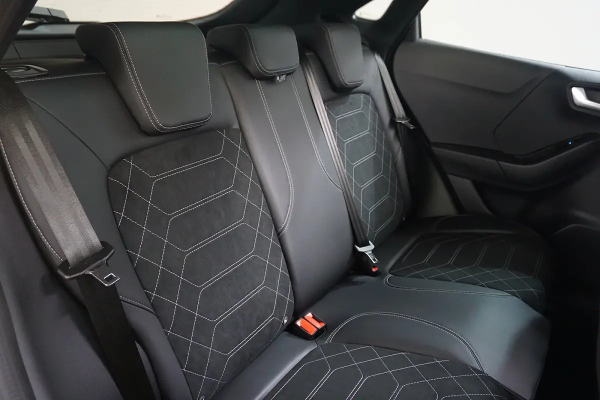 Premium 44 kWh | Ford Voorraad, Snel Leverbaar! | Driver Assistance Pack | Winter Pack | Panoramadak | 19 Inch |