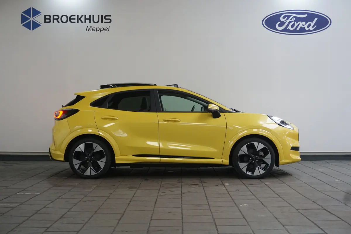 Premium 44 kWh | Ford Voorraad, Snel Leverbaar! | Driver Assistance Pack | Winter Pack | Panoramadak | 19 Inch |