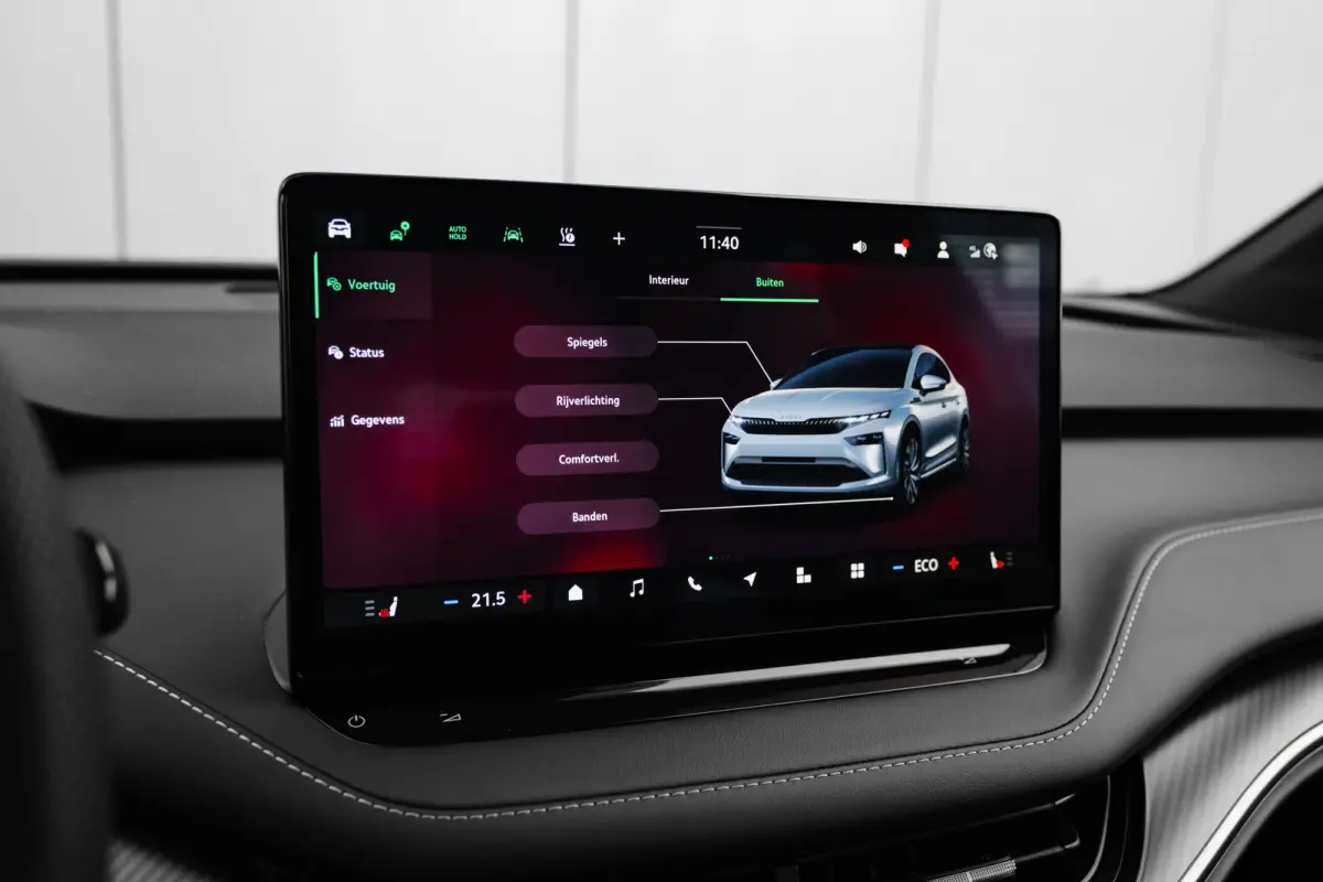 Sportline | Chrome interieur accenten | Driving mode select | LED interieurverlichting inclusief sfeerverlichting