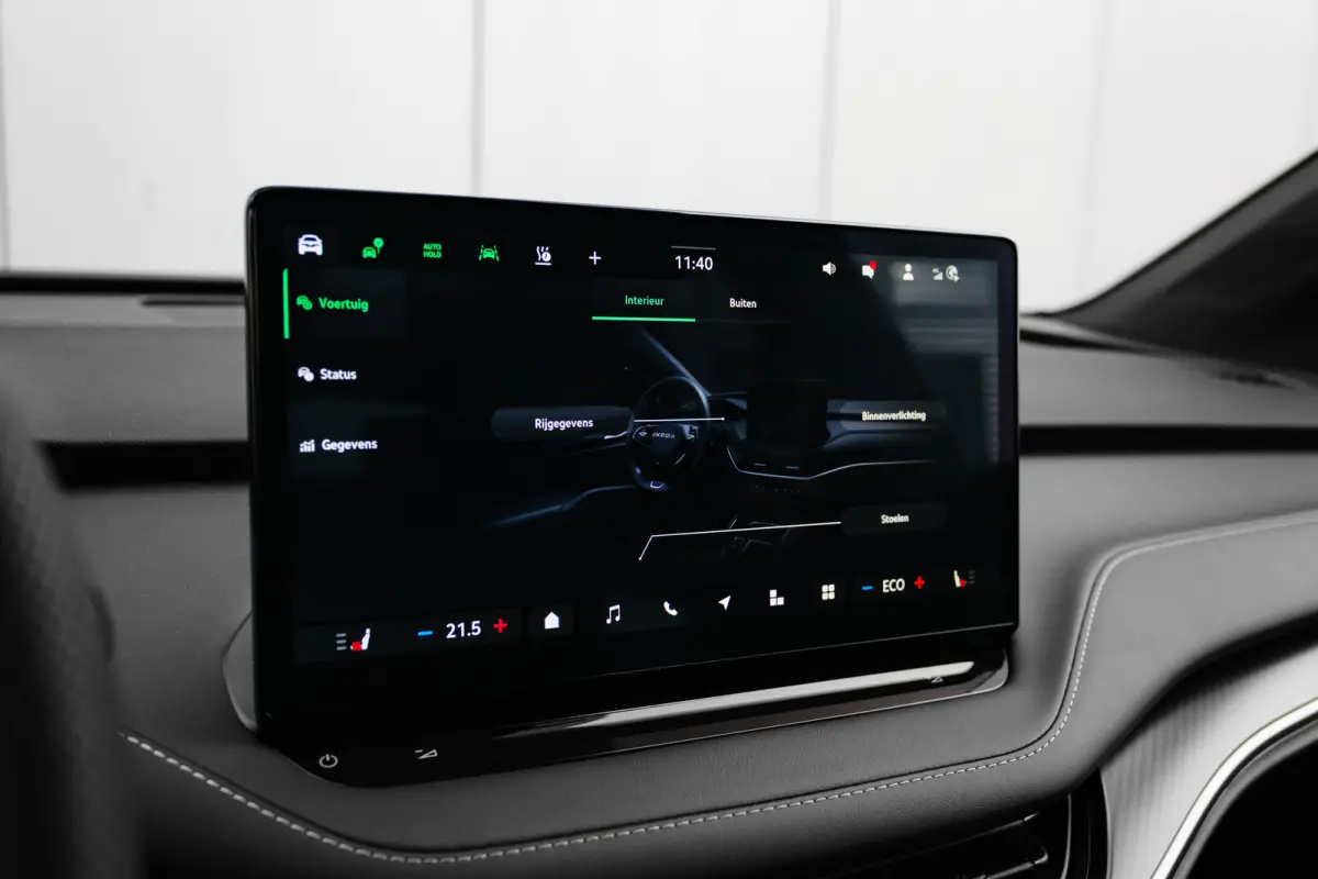 Sportline | Chrome interieur accenten | Driving mode select | LED interieurverlichting inclusief sfeerverlichting