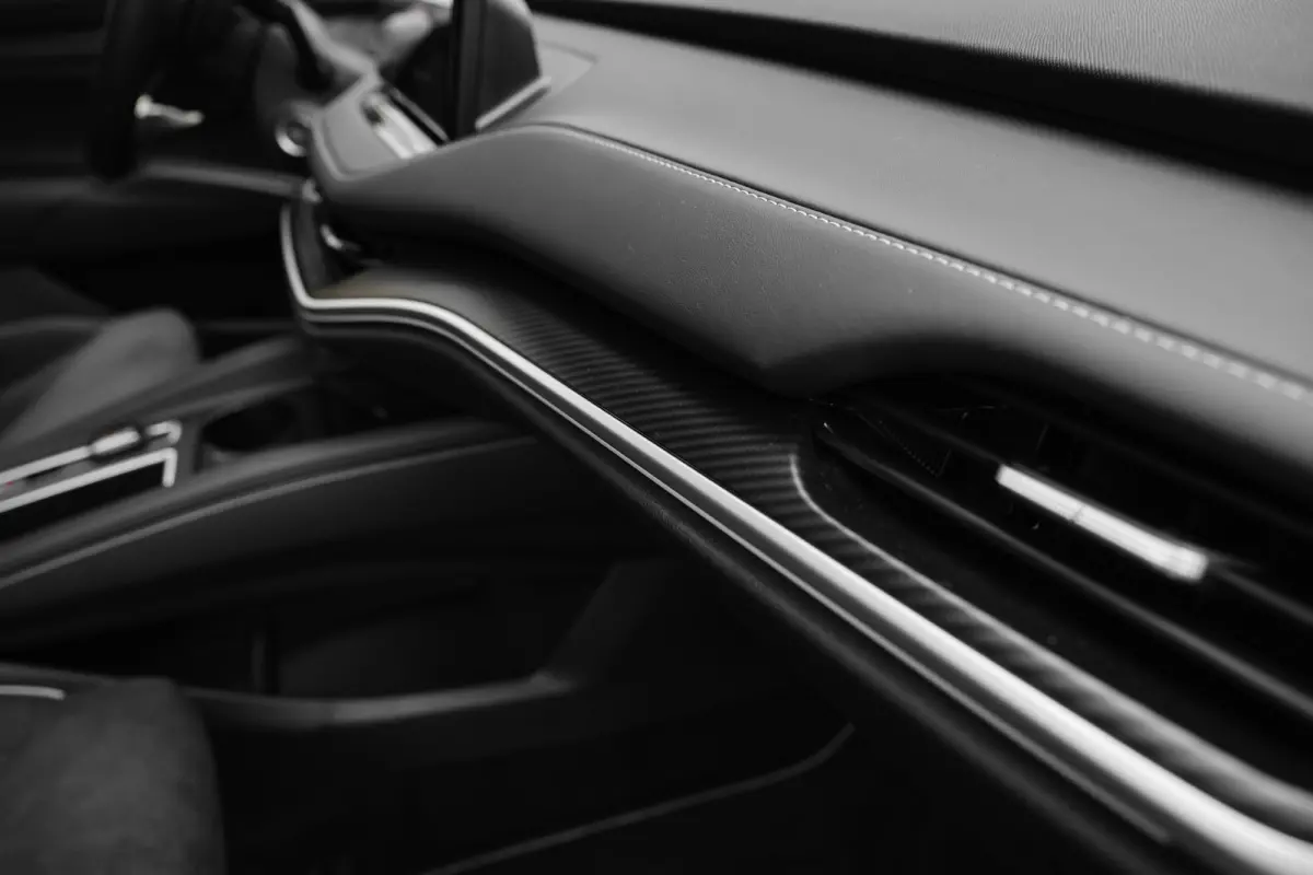 Sportline | Chrome interieur accenten | Driving mode select | LED interieurverlichting inclusief sfeerverlichting