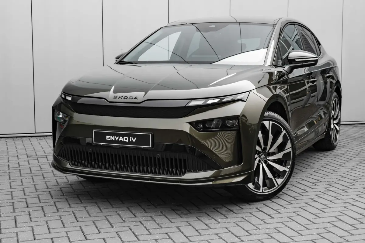 Sportline | Chrome interieur accenten | Driving mode select | LED interieurverlichting inclusief sfeerverlichting