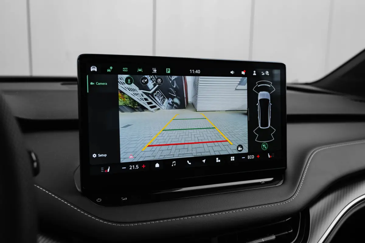 Sportline | Chrome interieur accenten | Driving mode select | LED interieurverlichting inclusief sfeerverlichting