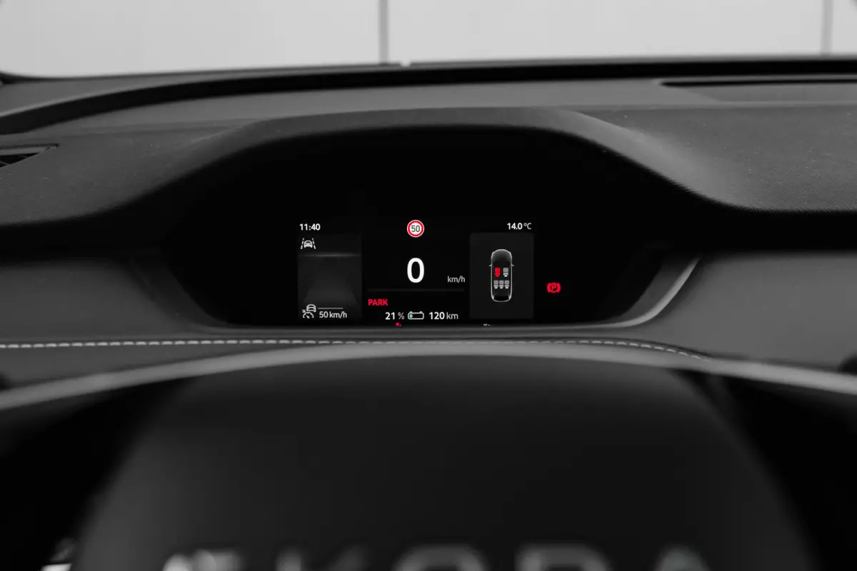 Sportline | Chrome interieur accenten | Driving mode select | LED interieurverlichting inclusief sfeerverlichting