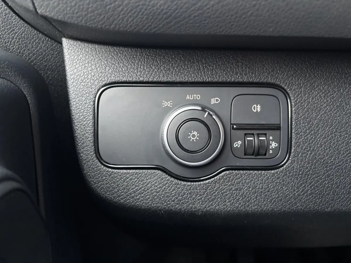 211 1.9 CDI L2H2 FWD*ECC*CAMERA*3PERSOONS*TEL*