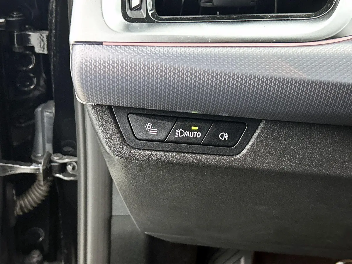 sDrive18i M-SPORT | SHADOW-LINE | CARPLAY | CAMERA