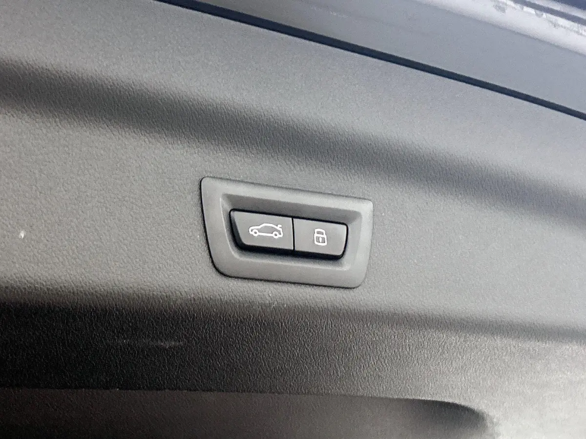 sDrive18i M-SPORT | SHADOW-LINE | CARPLAY | CAMERA