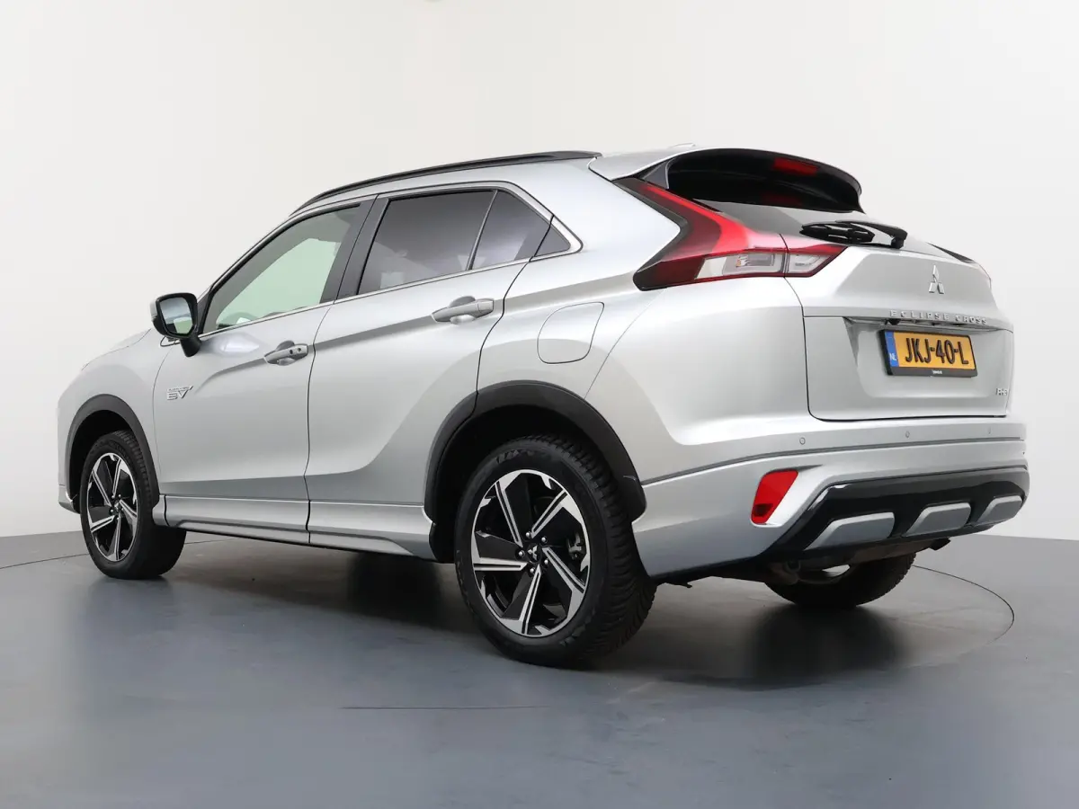 Plus Select Hybrid 4WD | Stuur-, voorruit & Stoelverw. (voor+achter) | Half leder |