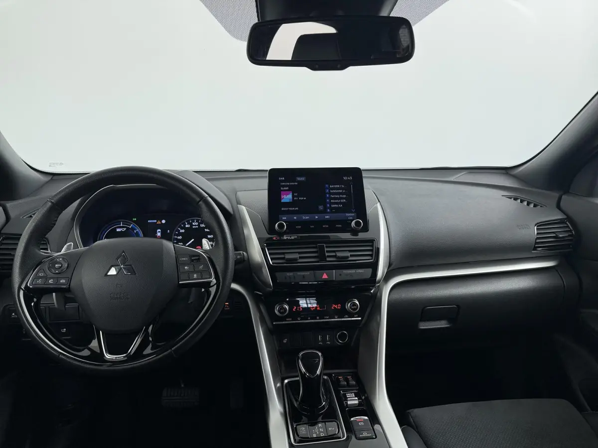 Plus Select Hybrid 4WD | Stuur-, voorruit & Stoelverw. (voor+achter) | Half leder |