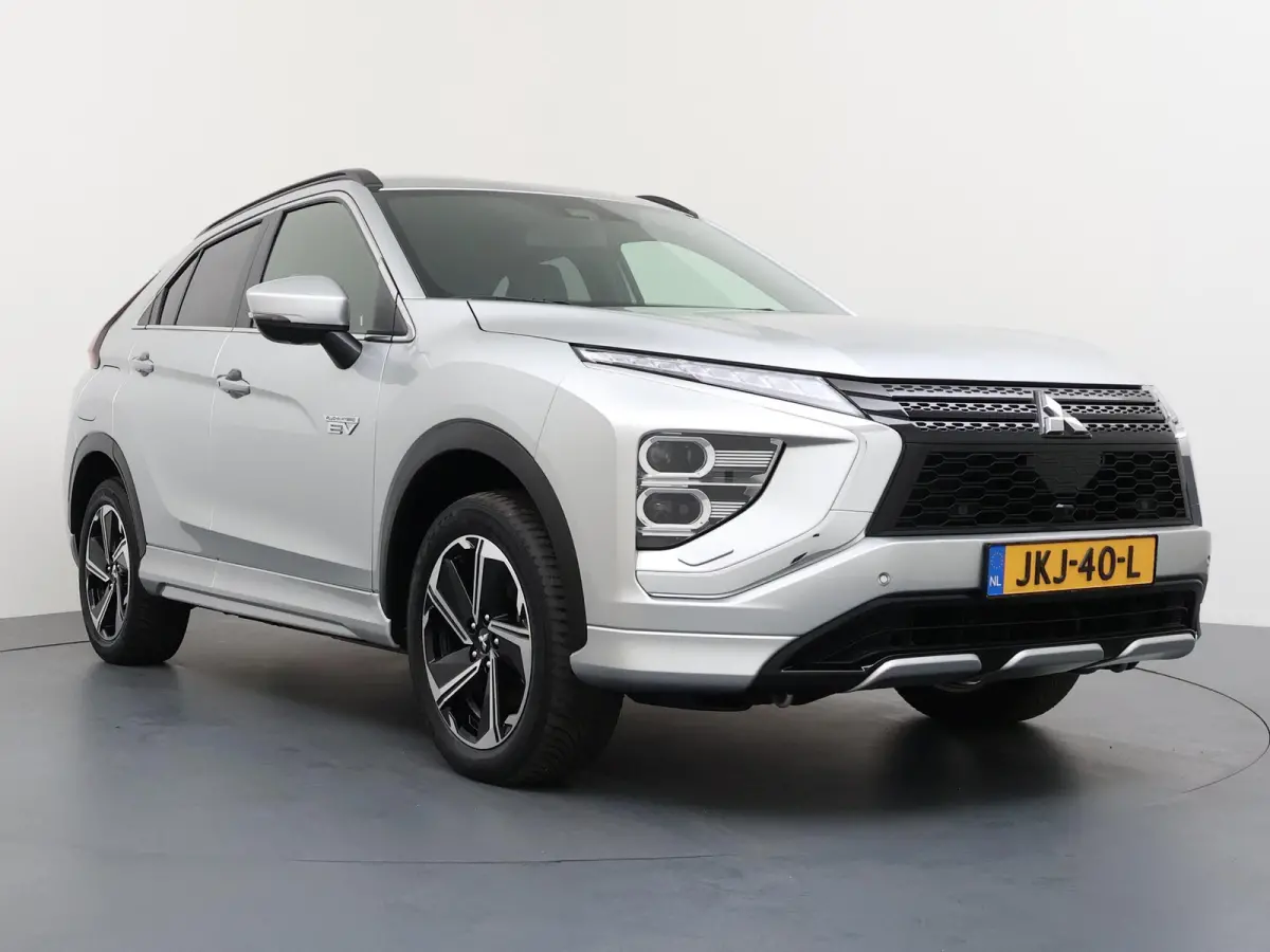 Plus Select Hybrid 4WD | Stuur-, voorruit & Stoelverw. (voor+achter) | Half leder |