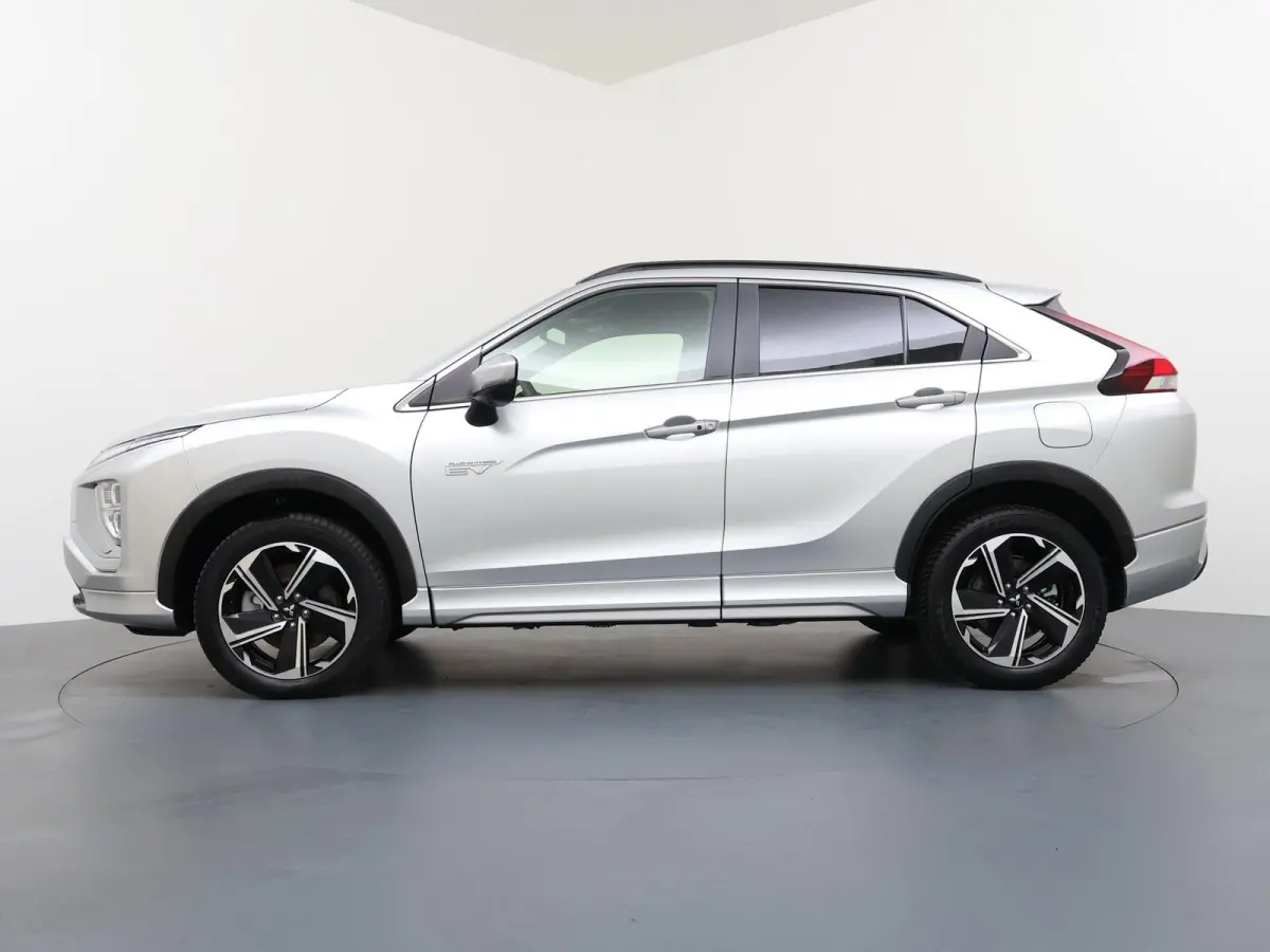 Plus Select Hybrid 4WD | Stuur-, voorruit & Stoelverw. (voor+achter) | Half leder |