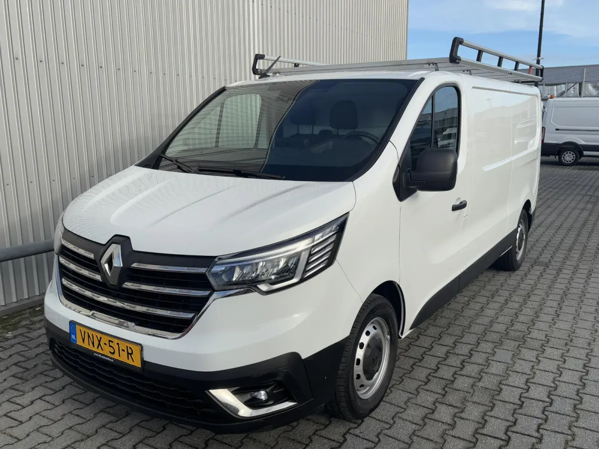 2.0 dCi 110 T30 L2H1*A/C*CRUISE*NAV*HAAK*3PERS*TEL