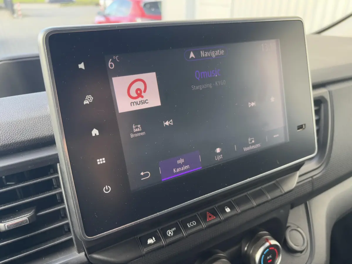 2.0 dCi 110 T30 L2H1*A/C*CRUISE*NAV*HAAK*3PERS*TEL