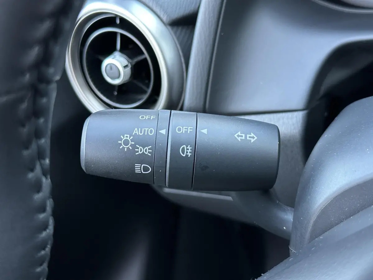 1.5 Skyactiv-G Luxury | Apple Carplay/PDC/Navi/LED koplamp/Climate Control