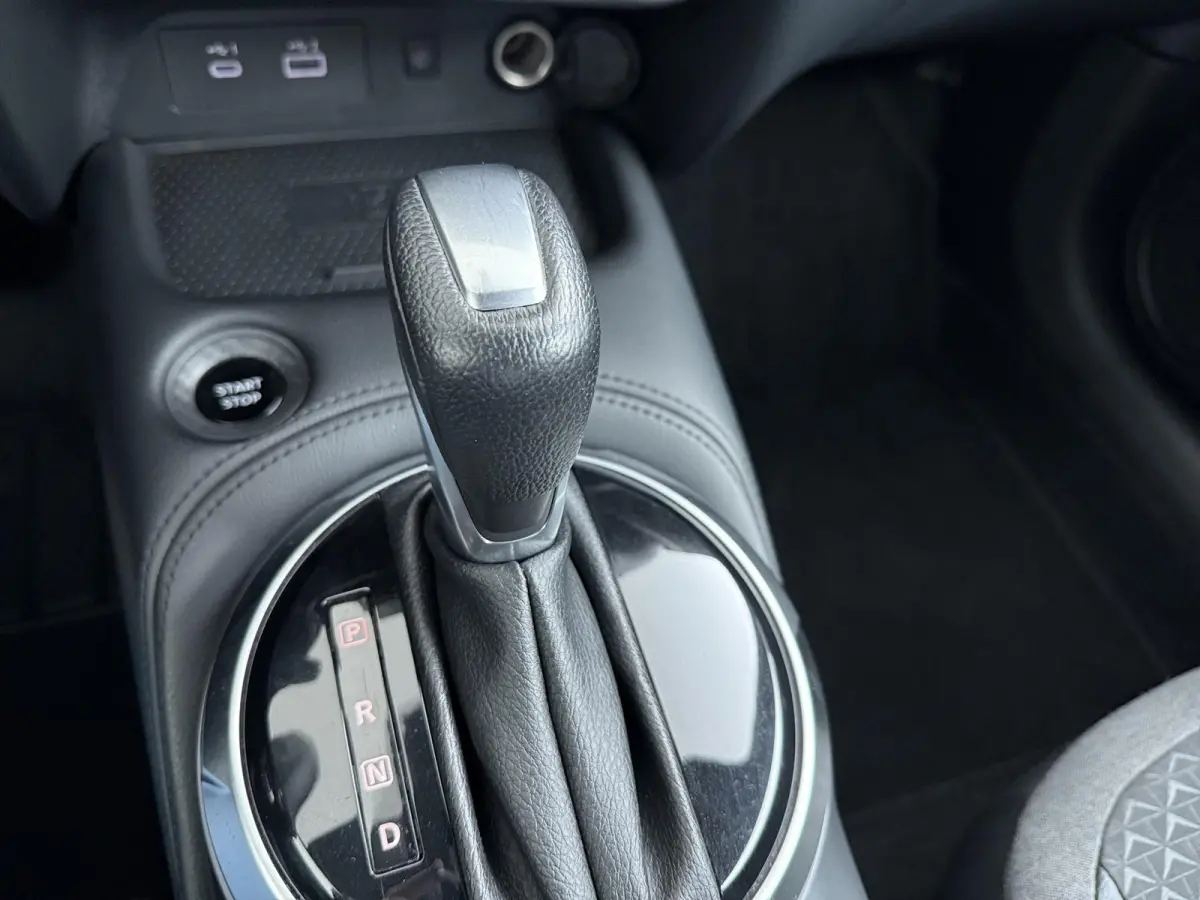 1.6 Hybrid N-Connecta | Parkeercamera | Navigatie |
