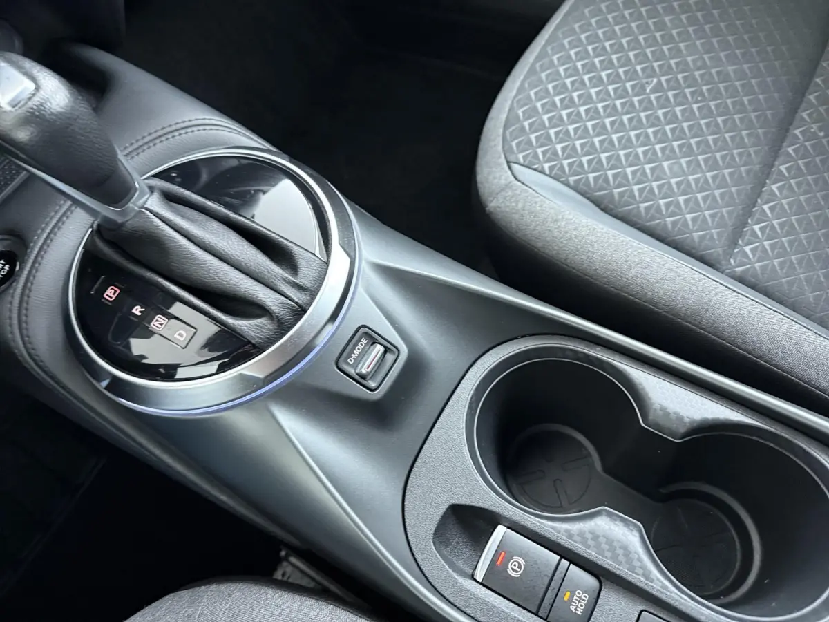 1.6 Hybrid N-Connecta | Parkeercamera | Navigatie |