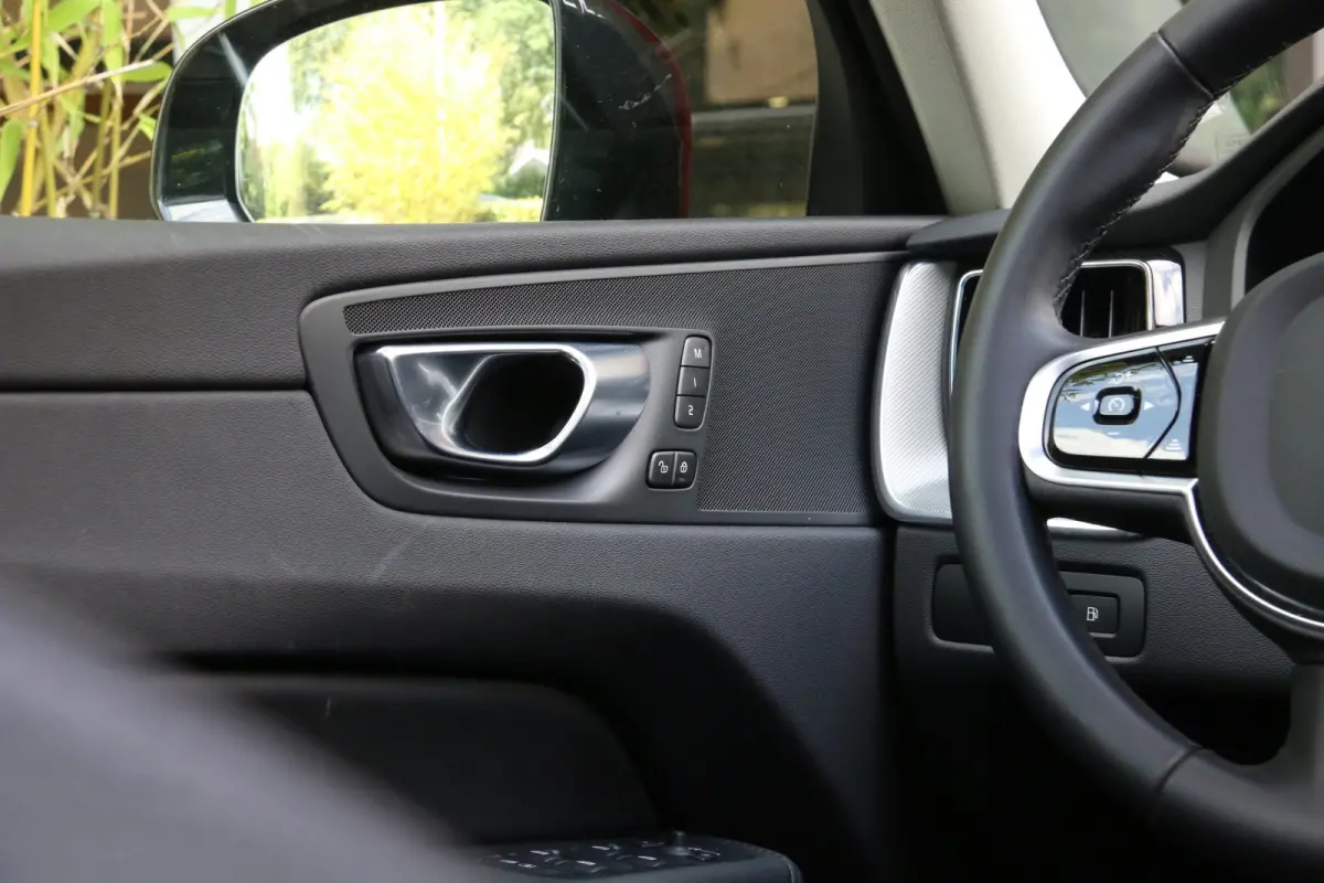 2.0 T6 Plug-in hybrid AWD Plus Dark | Trekhaak | 360 Camera | Panoramadak | Memory | Pilot Assist