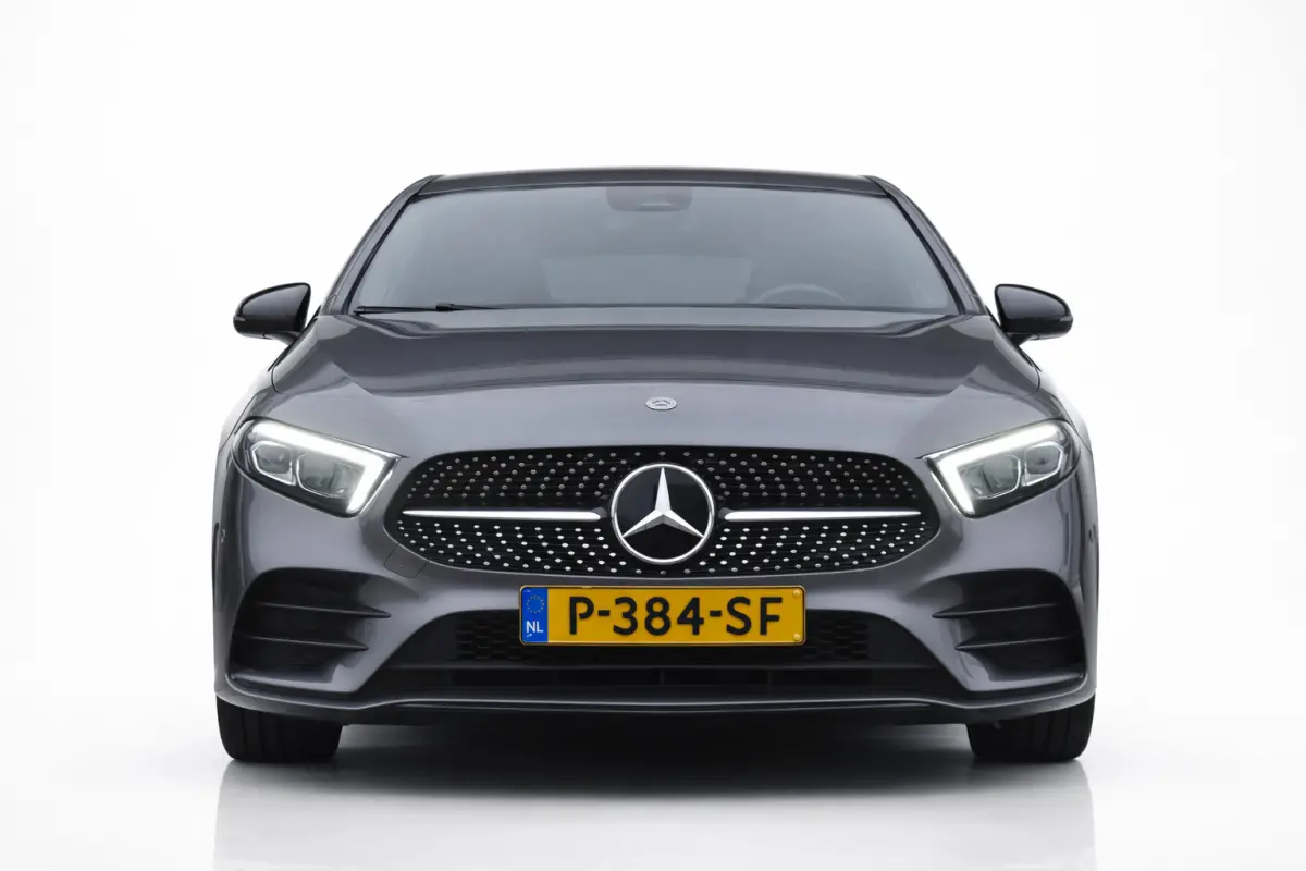 180 AMG NIGHT | SFEERVERLICHTING | APPLE CARPLAY | CAMERA | ANDROID AUTO | NAP | DEALER ONDERHOUDEN