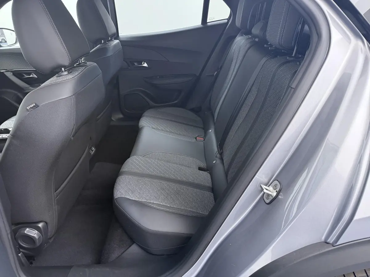 1.2 Hybrid 136 Allure | Automaat | Camera | Apple CarPlay | Navi |