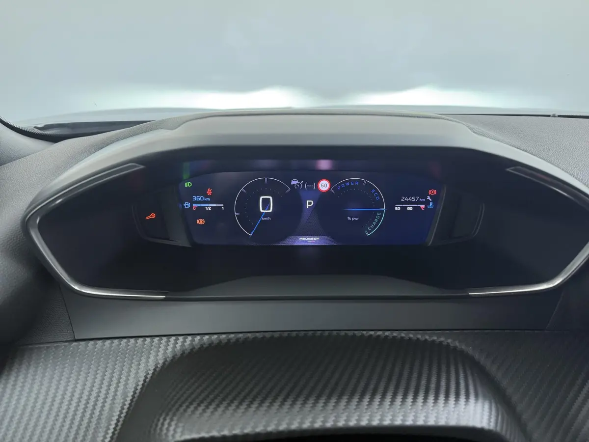 1.2 Hybrid 136 Allure | Automaat | Camera | Apple CarPlay | Navi |