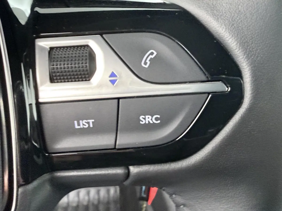 1.2 Hybrid 136 Allure | Automaat | Camera | Apple CarPlay | Navi |