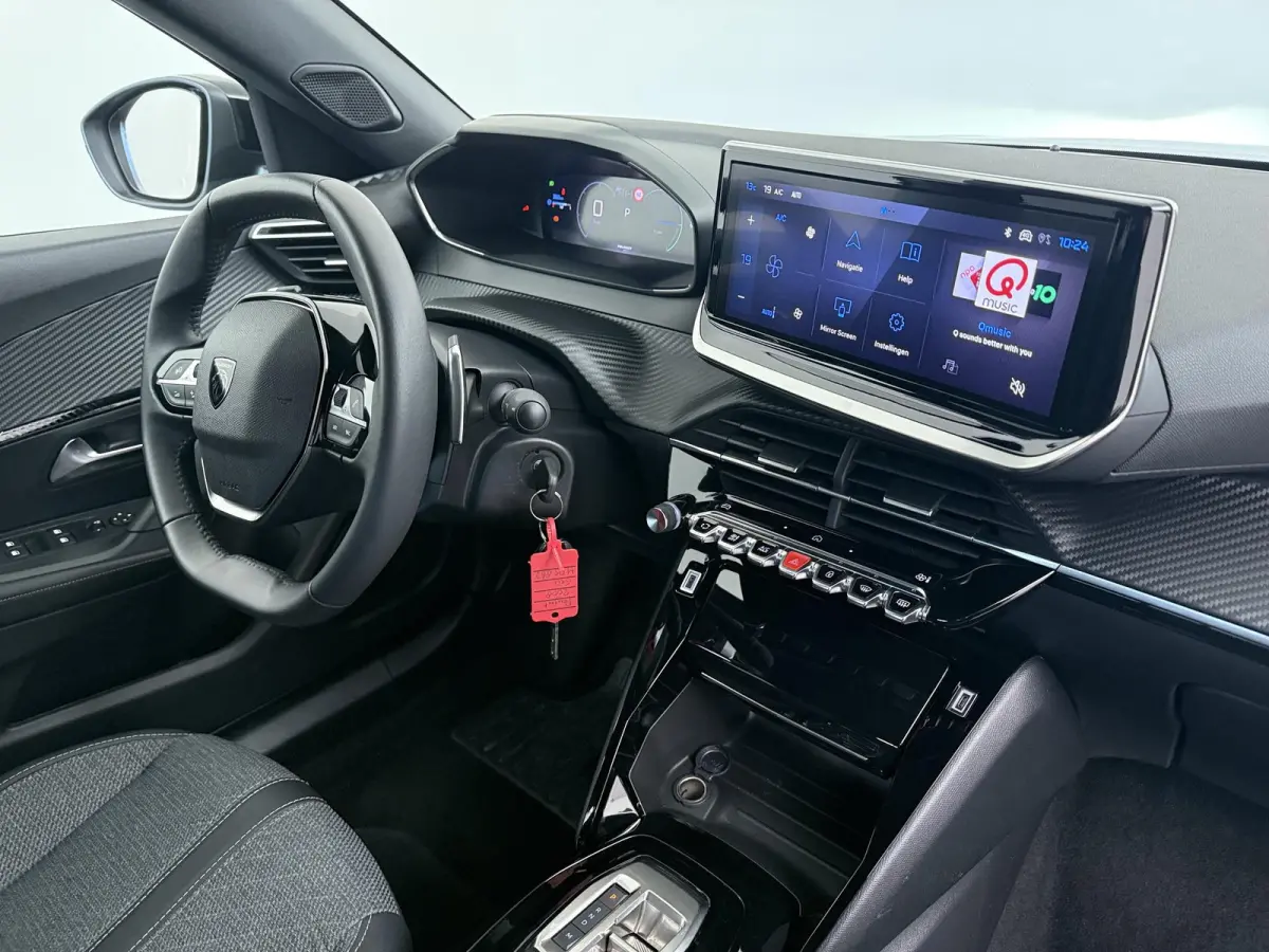 1.2 Hybrid 136 Allure | Automaat | Camera | Apple CarPlay | Navi |