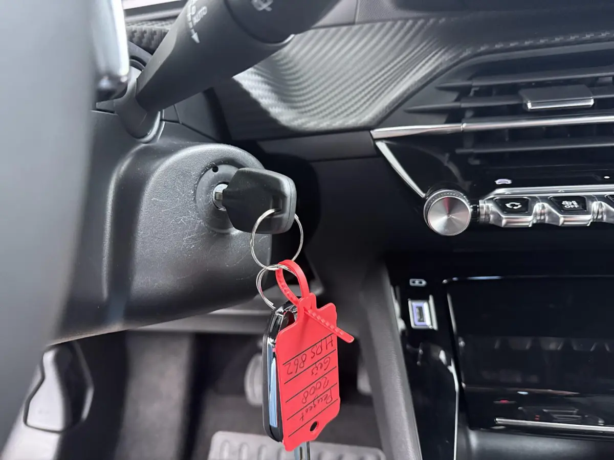 1.2 Hybrid 136 Allure | Automaat | Camera | Apple CarPlay | Navi |
