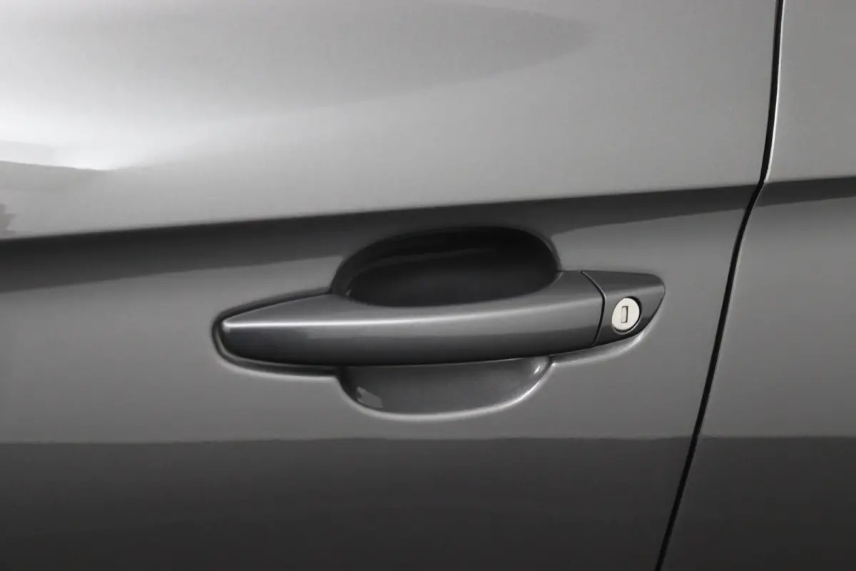 1.2 Turbo Business*ACC*CRUISE*NAVI*HAAK*CARPLAY*