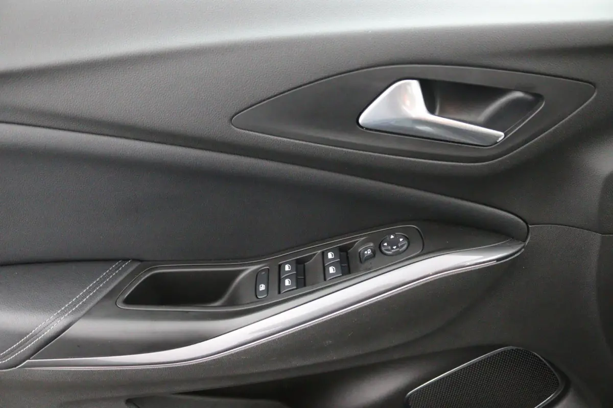 1.2 Turbo Business*ACC*CRUISE*NAVI*HAAK*CARPLAY*