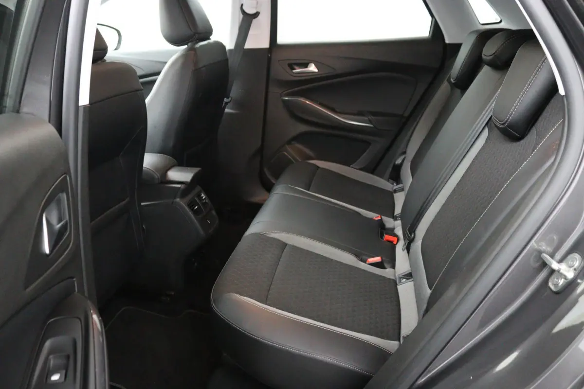 1.2 Turbo Business*ACC*CRUISE*NAVI*HAAK*CARPLAY*
