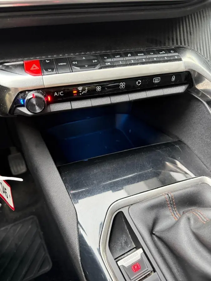 1.2 Benzine | 5 zitplaatsen | Hoge instap