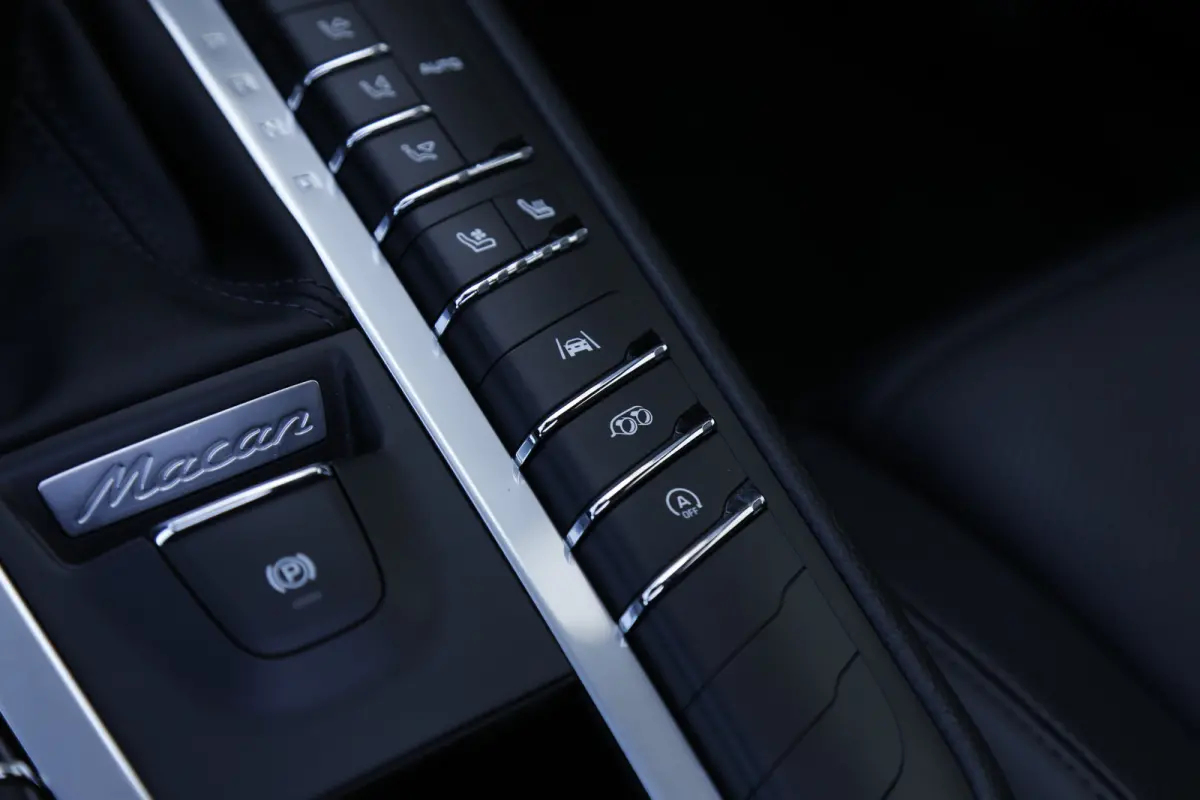 3.0S 4WD 354PK*Perfect Porsche Onderh.*Pano/PASM Luchtvering/Sportuitlaat/Pano/Bose/Sport Chrono/Sportstuur/Stoelverw.V+A/Stuurverw./Stoelkoeling/Camera/Memorie/Dodehoek/Elek. Klep/21 inch L